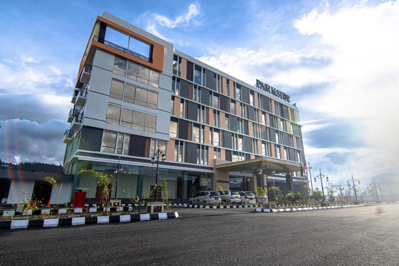 Parkside Gayo Petro Hotel Takengon Extérieur photo